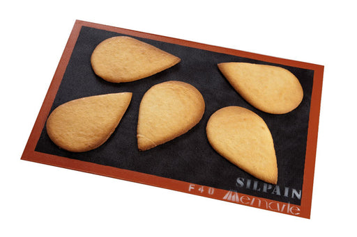 <img src="0001756_silpain-non-stick-bread-baking-sheet.jpg?v=1567599877 " alt="Demarle Silpain Non-Stick Bread Baking Sheet - Us And French Sizes"> 